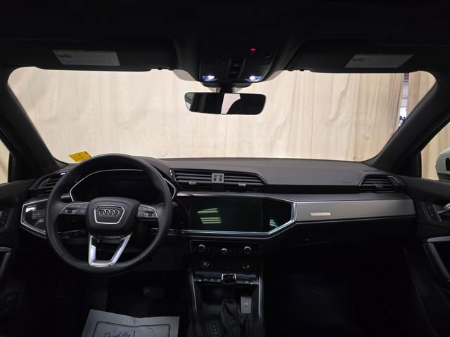 Certified 2025 Audi Q3 2.0T Premium w/ Convenience Package AWD/4WD image 30
