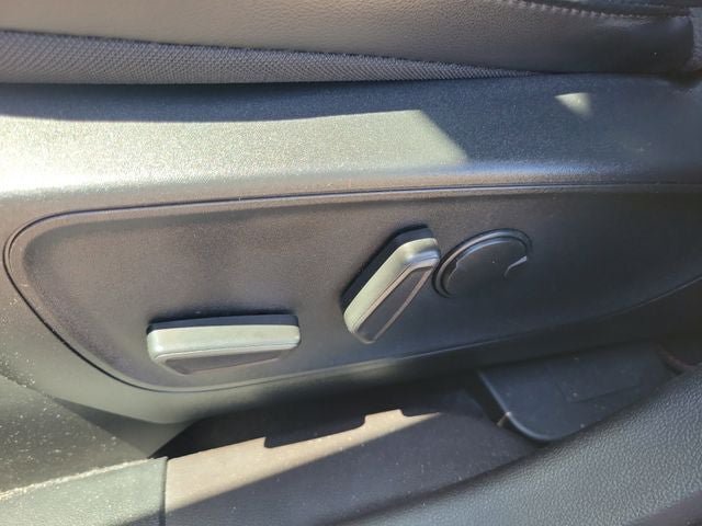 Used 2023 Ford Escape ST-Line w/ Tech Pack #1 AWD/4WD image 6