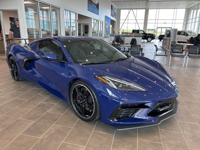 Used 2025 Chevrolet Corvette Stingray Preferred Cpe w/ Z51 Performance Package RWD image 1