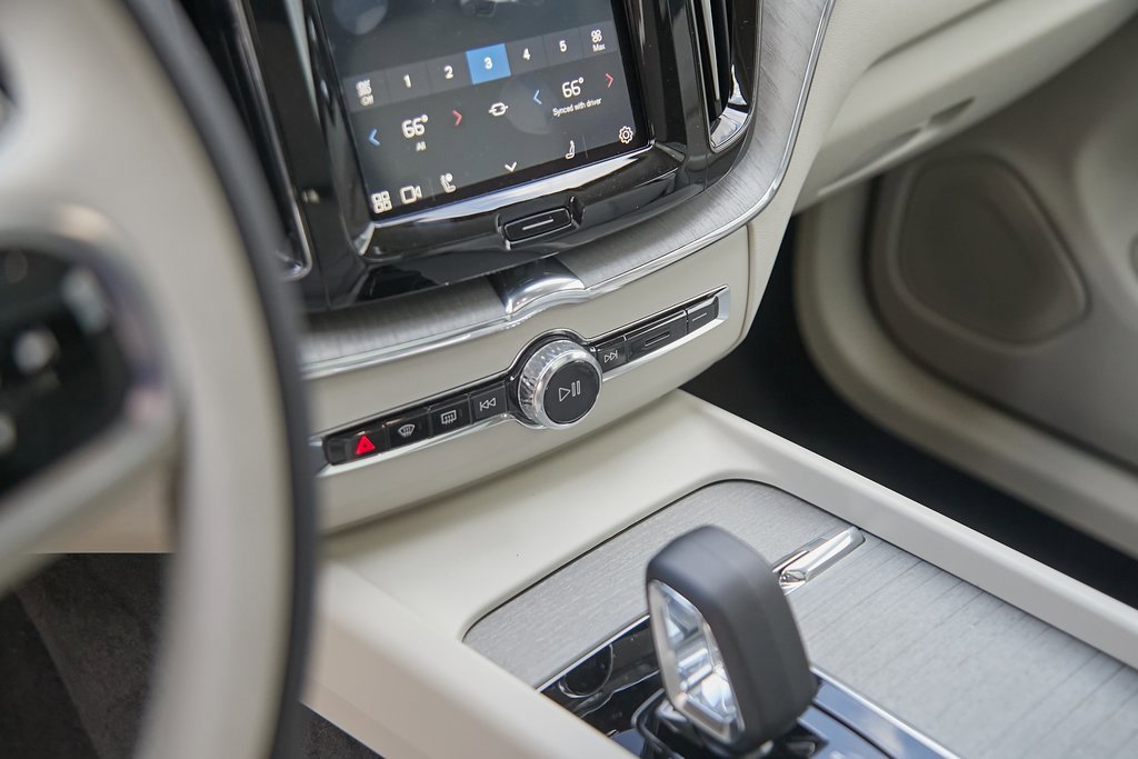 New 2025 Volvo XC60 T8 Plus w/ Protection Package Premier image 16