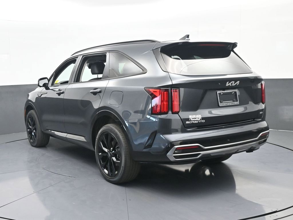 Used 2023 Kia Sorento SX AWD/4WD image 4