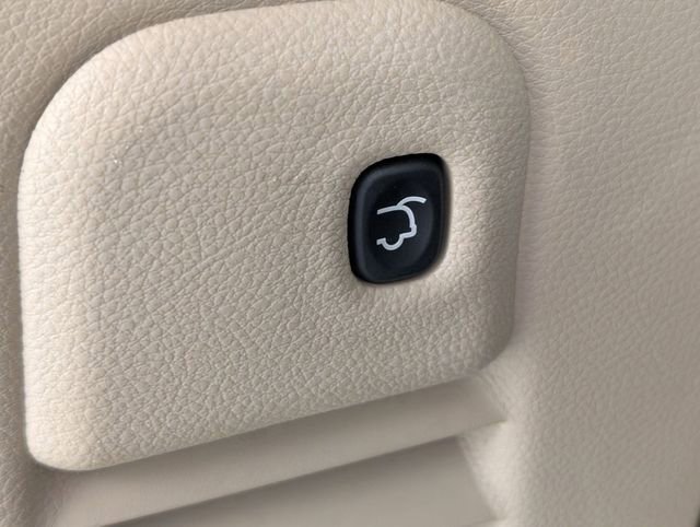 Used 2018 Jeep Grand Cherokee Limited w/ Luxury Group II image 31