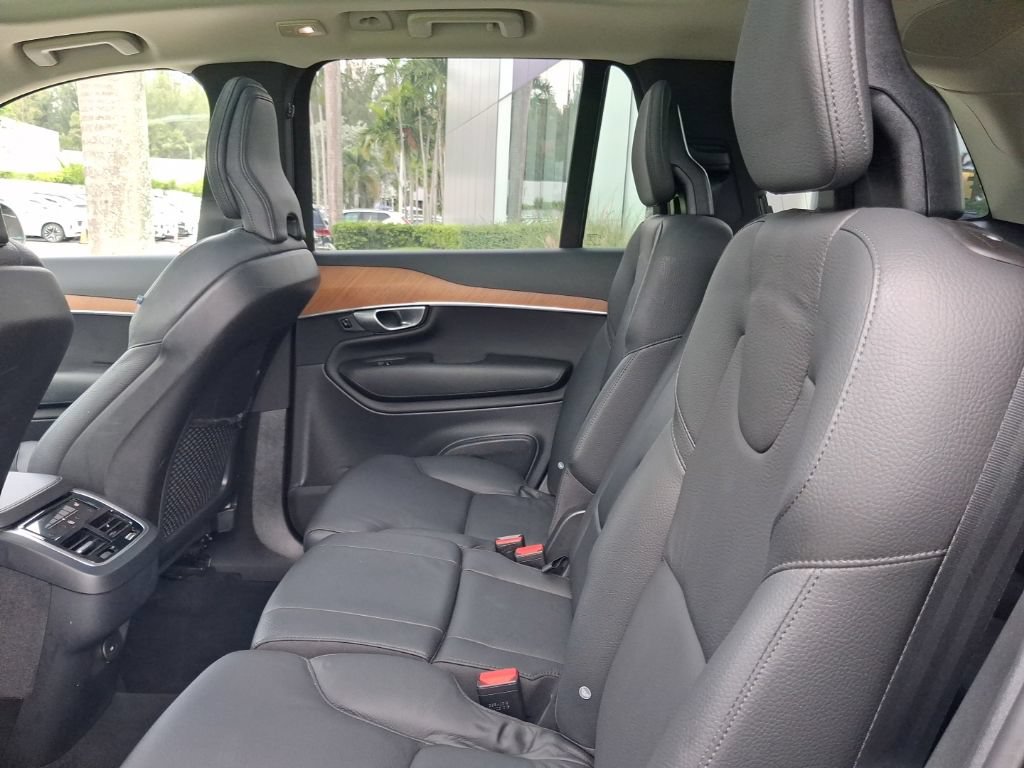 Used 2024 Volvo XC90 B5 Plus AWD/4WD image 8
