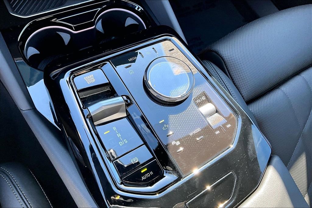 Used 2026 BMW 530i xDrive image 28