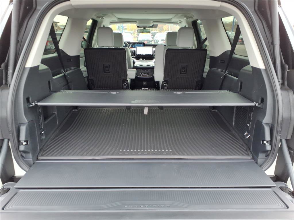 New 2025 Ford Expedition Max Platinum w/ Platinum Ultimate Package image 11