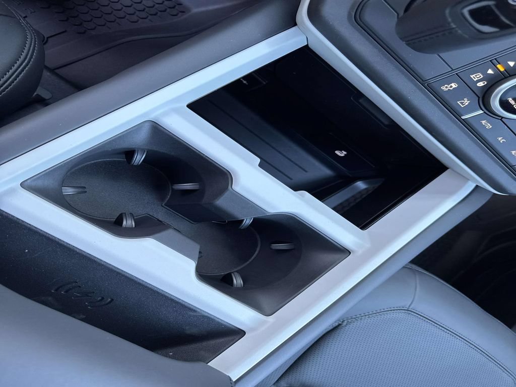 New 2026 Land Rover Defender 110 X-Dynamic SE AWD/4WD image 27