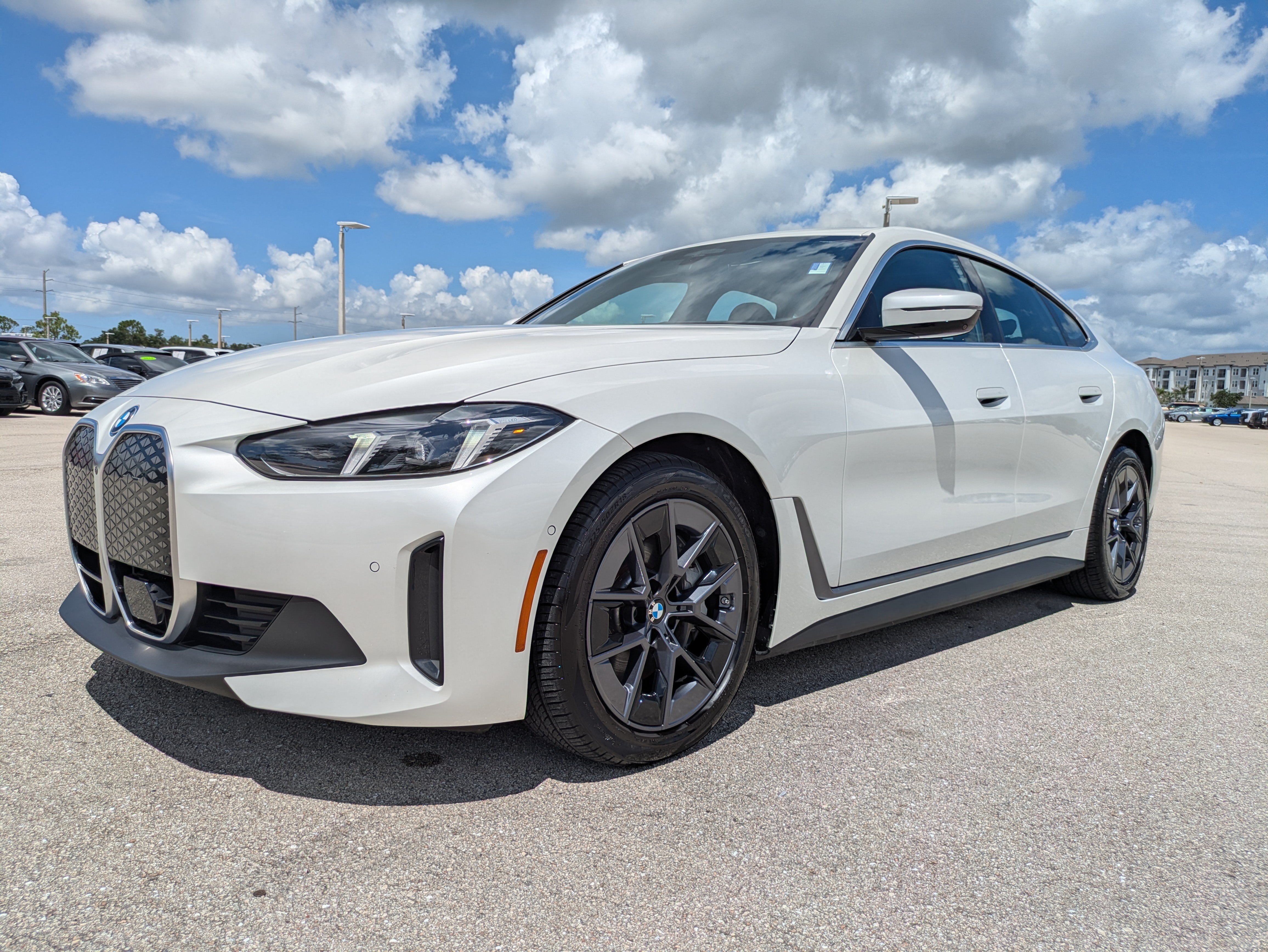 Used 2025 BMW i4 xDrive40i AWD/4WD image 8