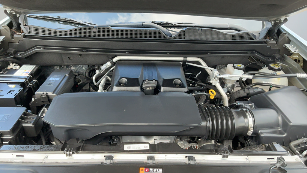 Used 2025 Chevrolet Colorado Z71 AWD/4WD image 25