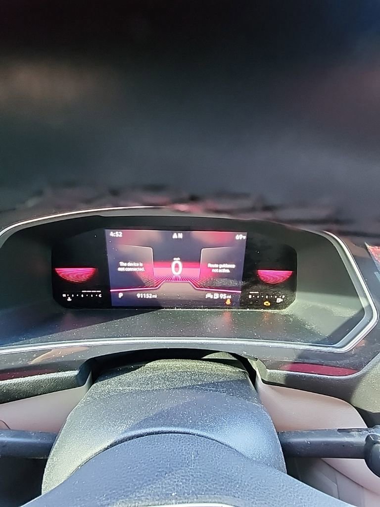 Used 2022 Volkswagen Tiguan SE R-Line image 12