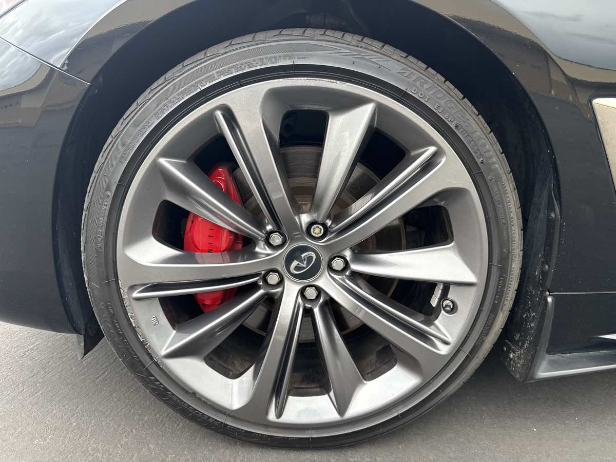 Used 2018 INFINITI Q60 Red Sport 400 w/ Sensory Package 3.0T Sport AWD/4WD image 9