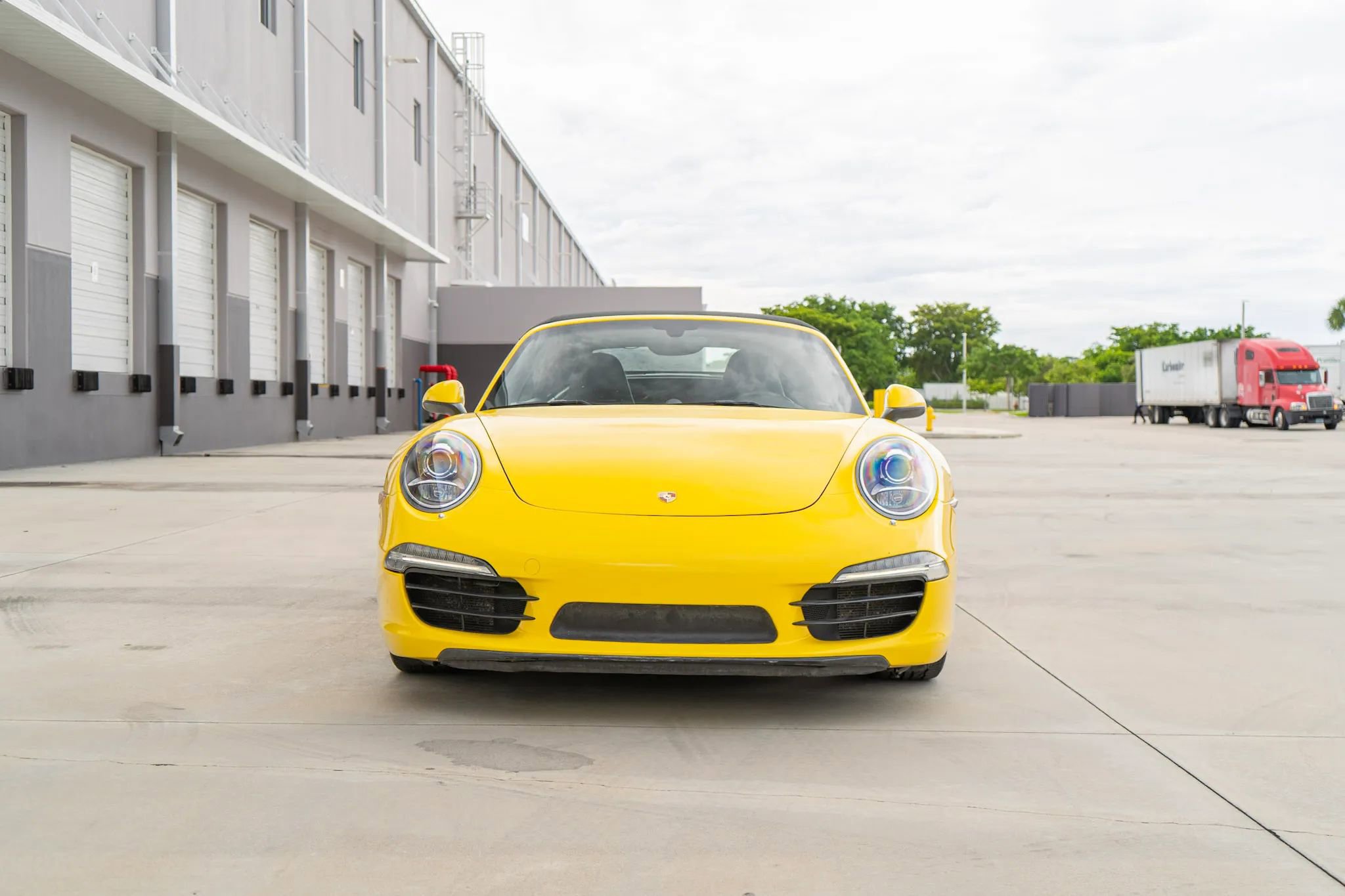 Used 2015 Porsche 911 Carrera S image 8