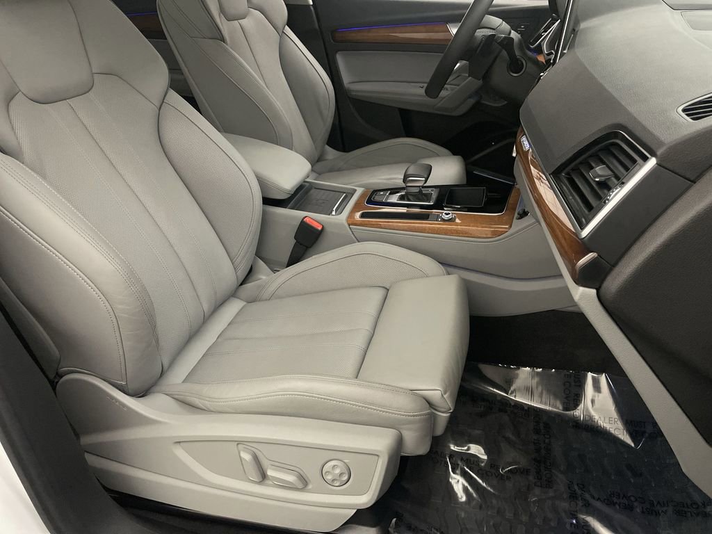 Used 2023 Audi Q5 2.0T Prestige w/ Prestige Package image 23