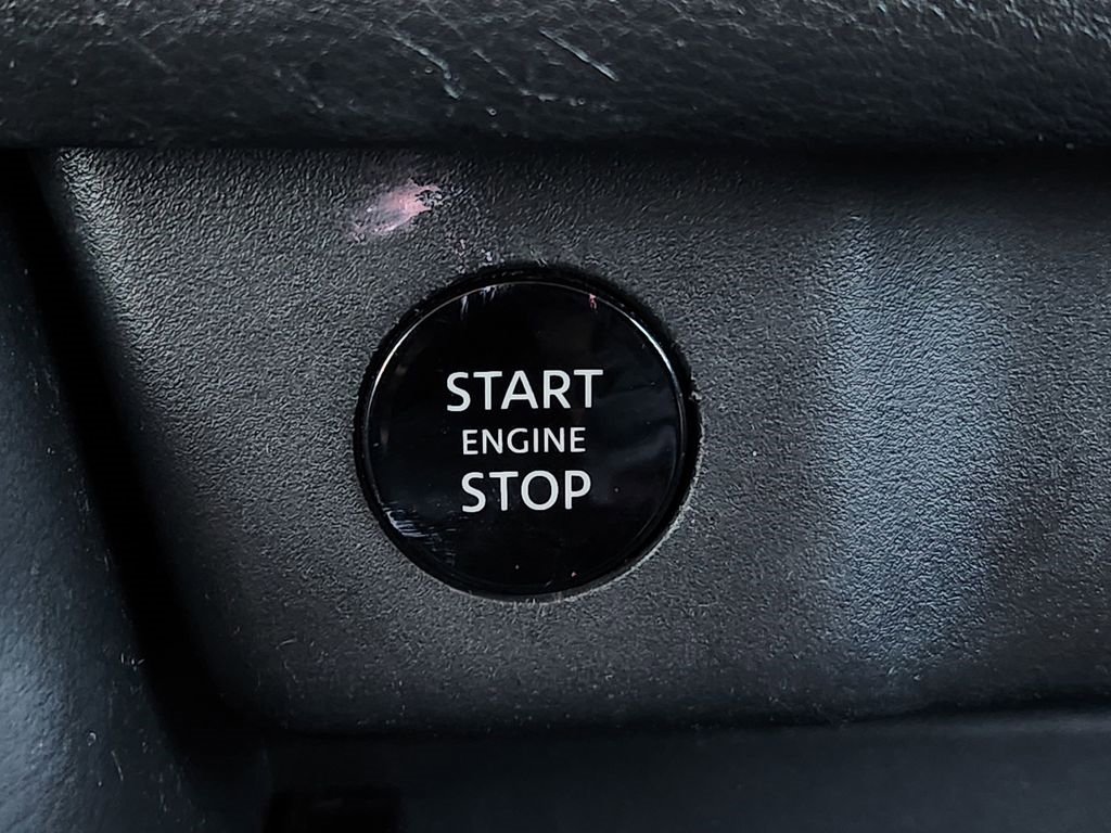 Used 2024 Nissan Rogue SV image 21