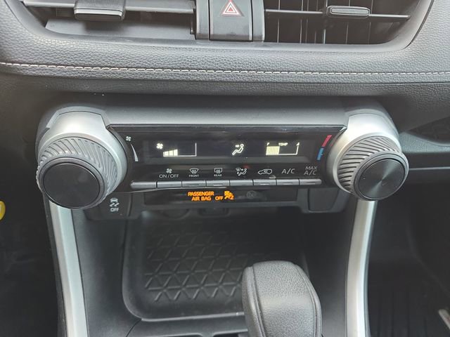 Used 2020 Toyota RAV4 LE w/ Carpet Mat Package image 26