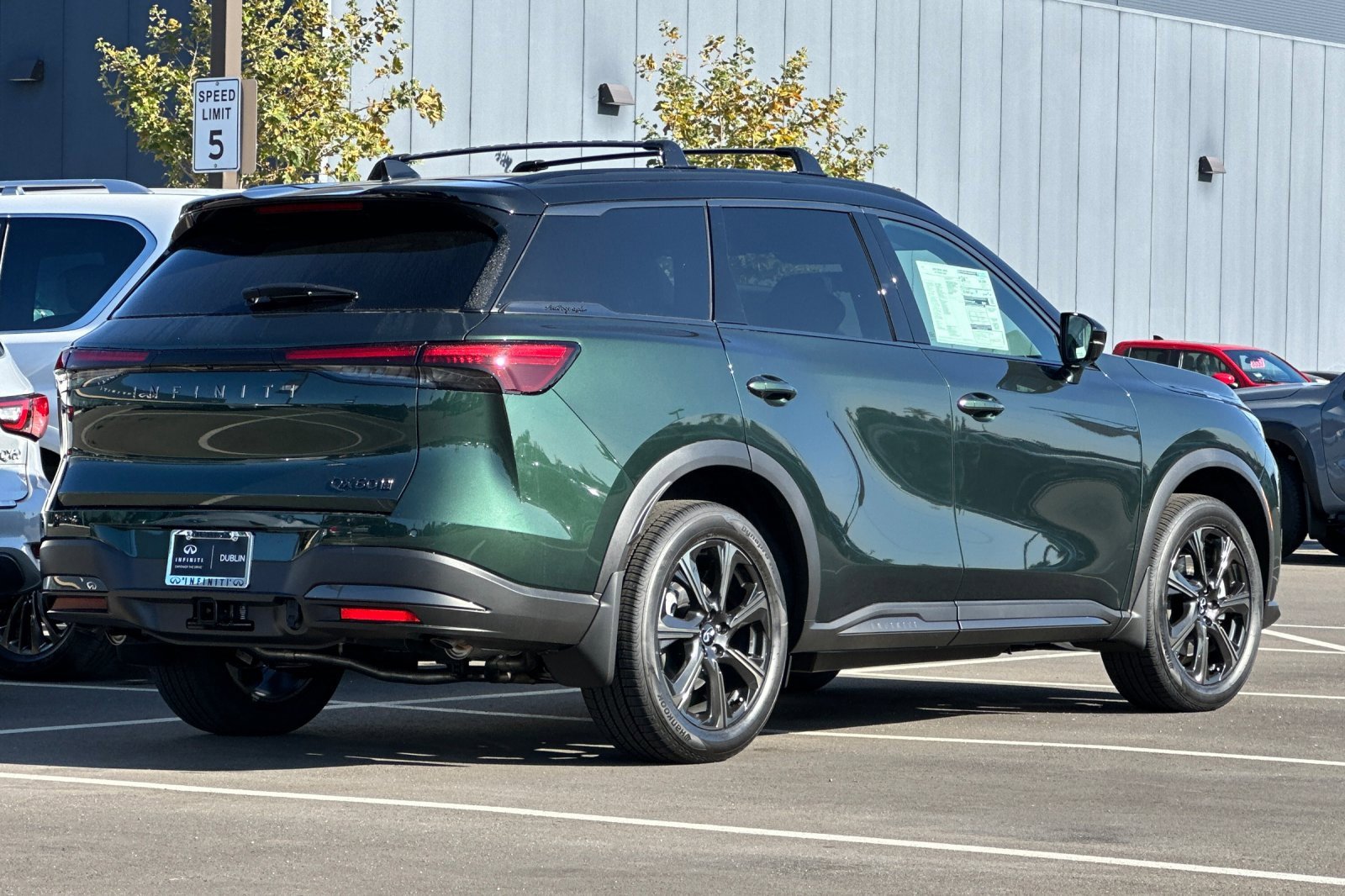 New 2026 INFINITI QX60 Autograph w/ Dark Cargo Package image 5