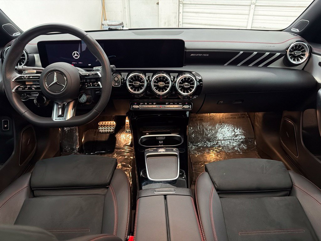 Used 2025 Mercedes-Benz CLA 35 AMG 4MATIC image 24