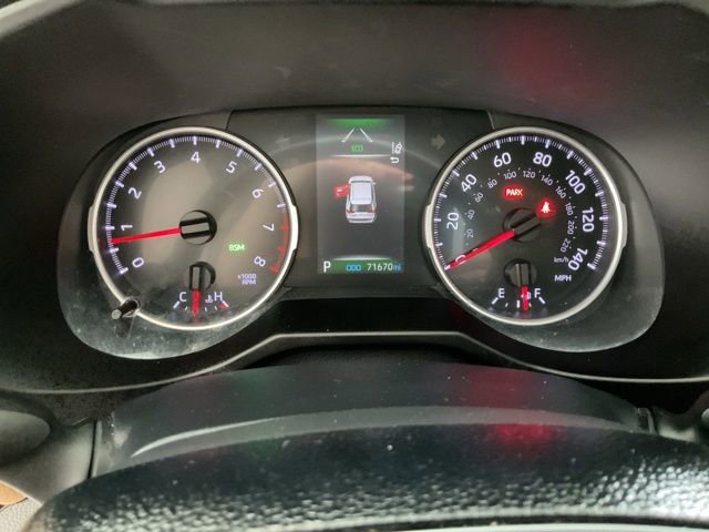 Used 2019 Toyota RAV4 XLE Premium image 10