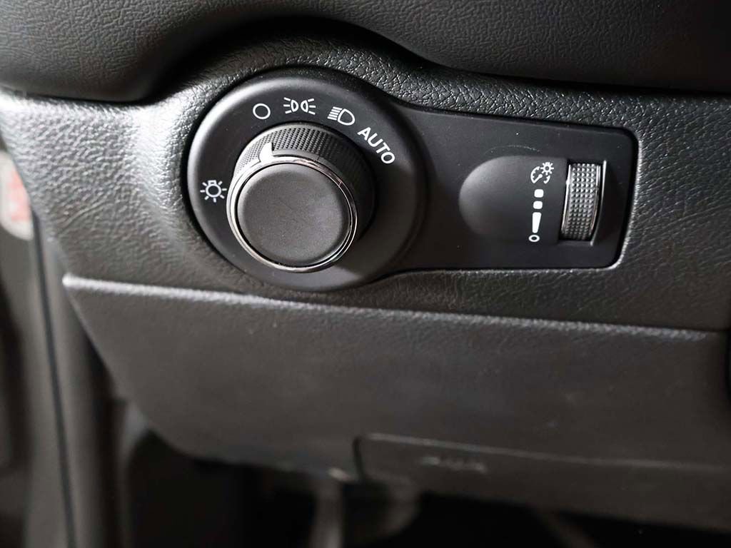 Used 2025 Dodge Durango GT AWD/4WD image 45