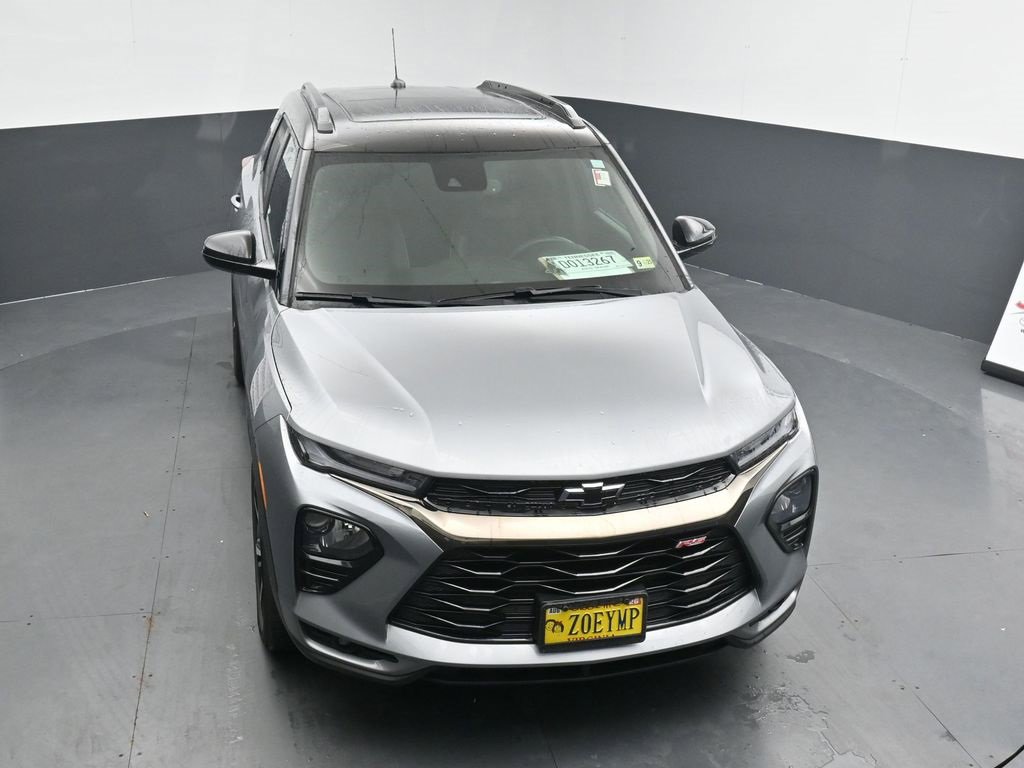 Used 2023 Chevrolet TrailBlazer RS w/ Sun and Liftgate Package image 11