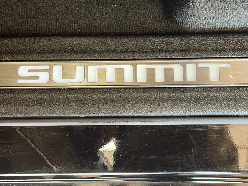 Used 2022 Jeep Grand Cherokee Summit w/ Advanced Protech Group IV AWD/4WD image 13