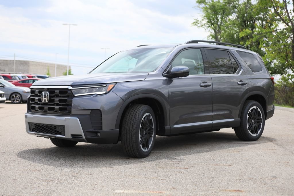 New 2026 Honda Pilot Touring image 3