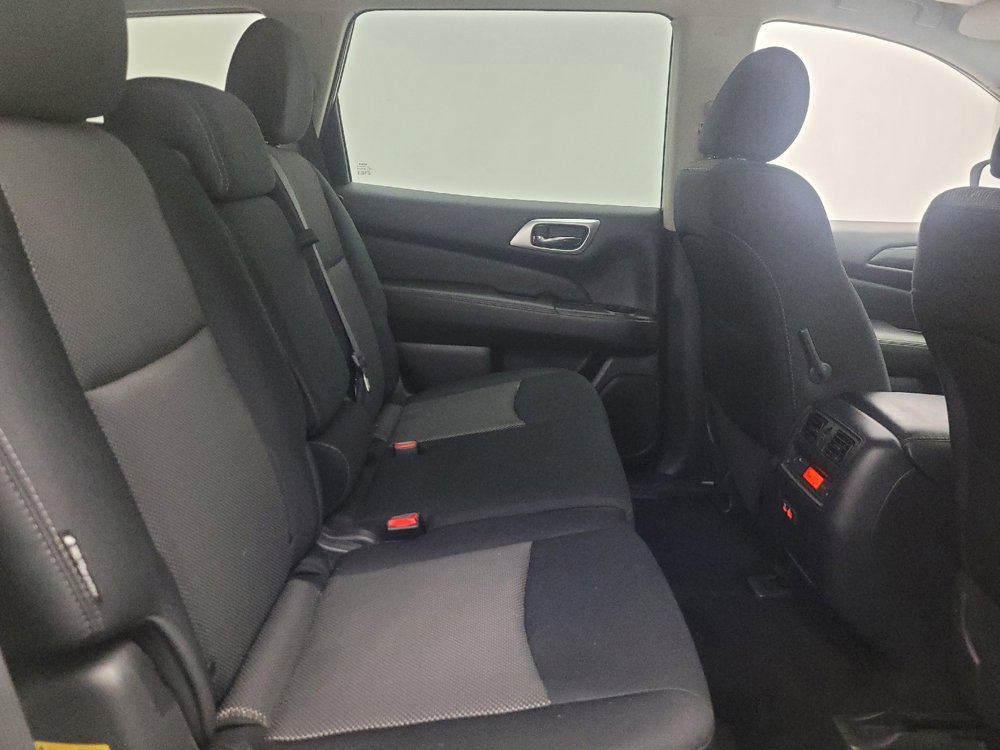 Used 2019 Nissan Pathfinder SV AWD/4WD image 19