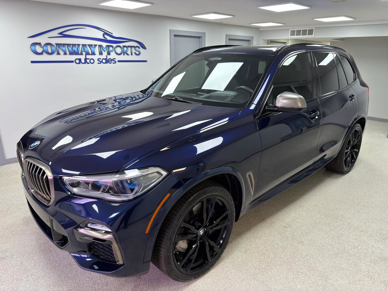Used 2020 BMW X5 M50i w/ Executive Package image 2