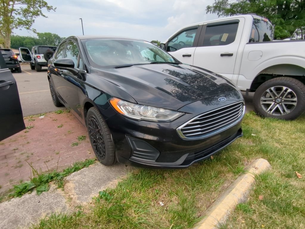 Used 2020 Ford Fusion SE AWD/4WD image 3