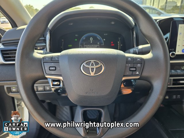 Used 2025 Toyota Camry LE FWD image 27