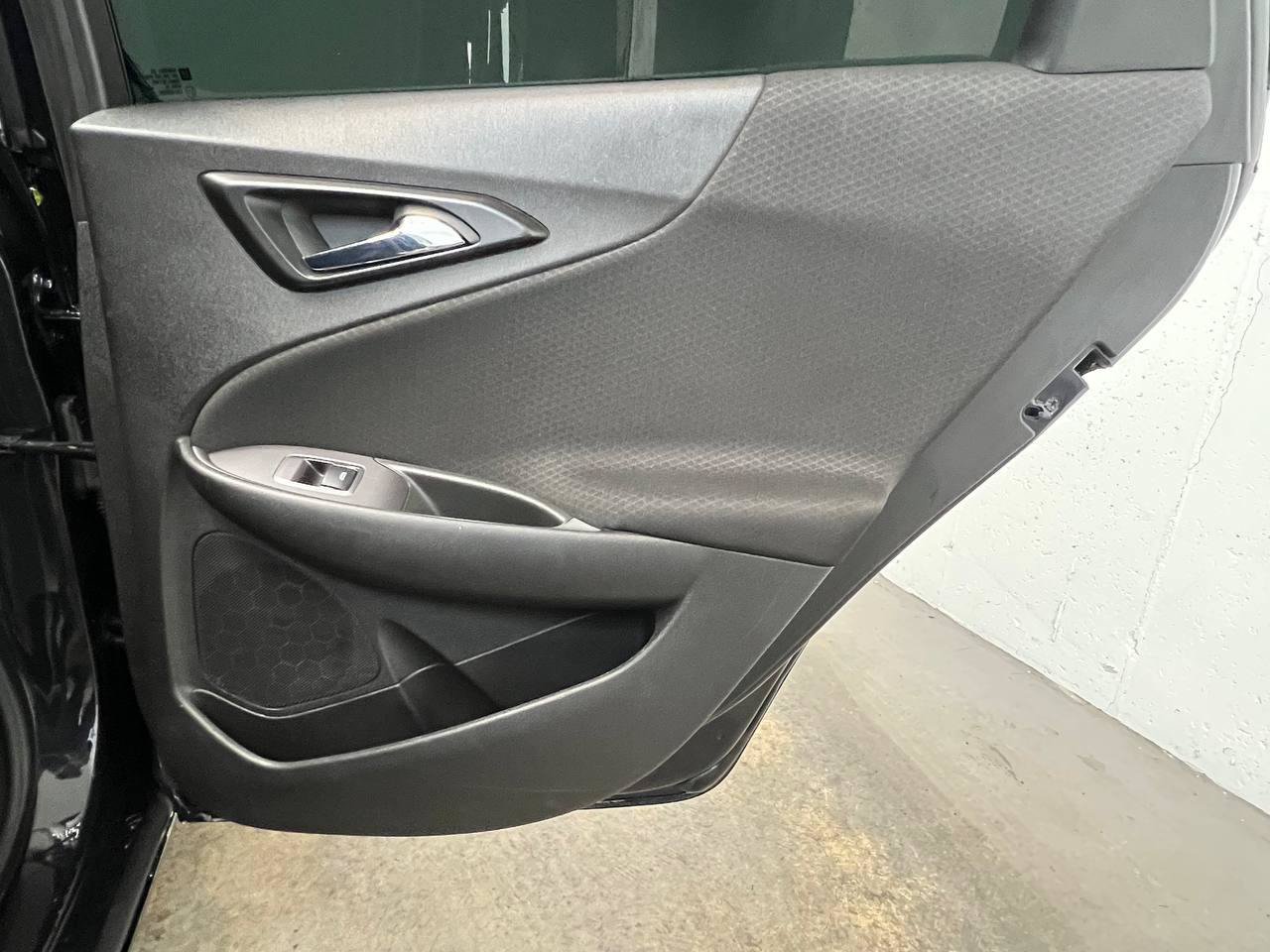 Used 2022 Chevrolet Malibu LS FWD image 11