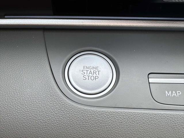 Certified 2025 Hyundai Elantra SEL image 25