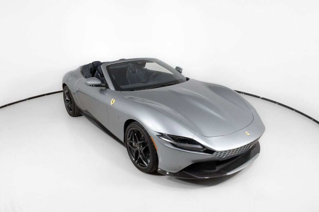 Used 2025 Ferrari Roma Spider image 12