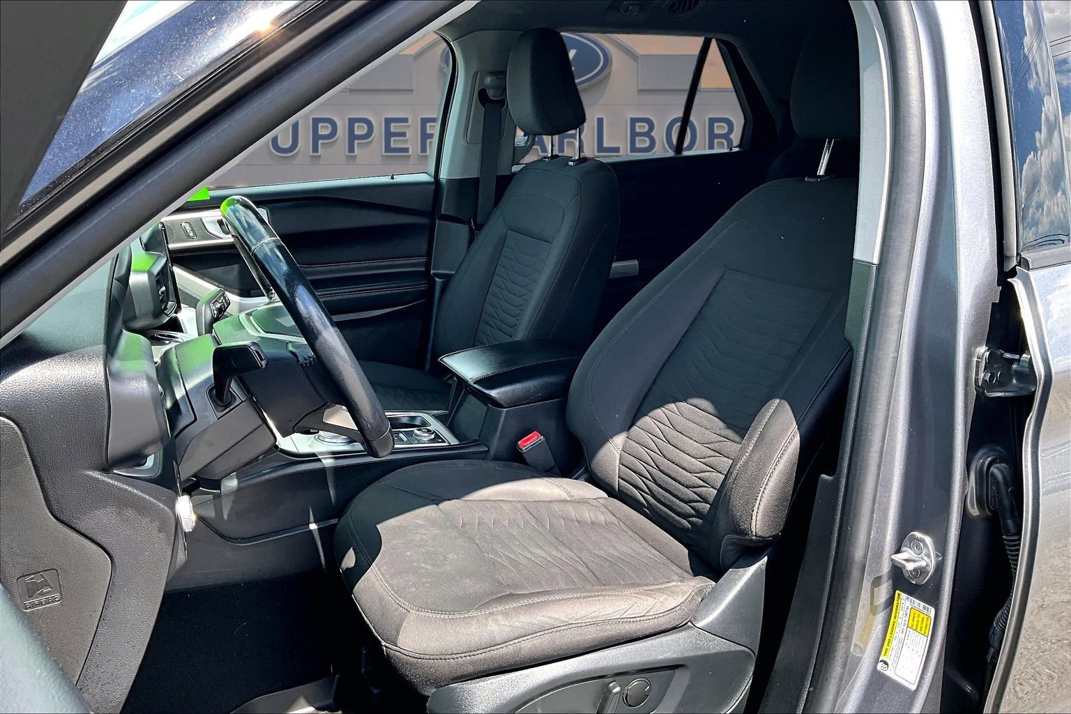Used 2021 Ford Explorer XLT AWD/4WD image 25
