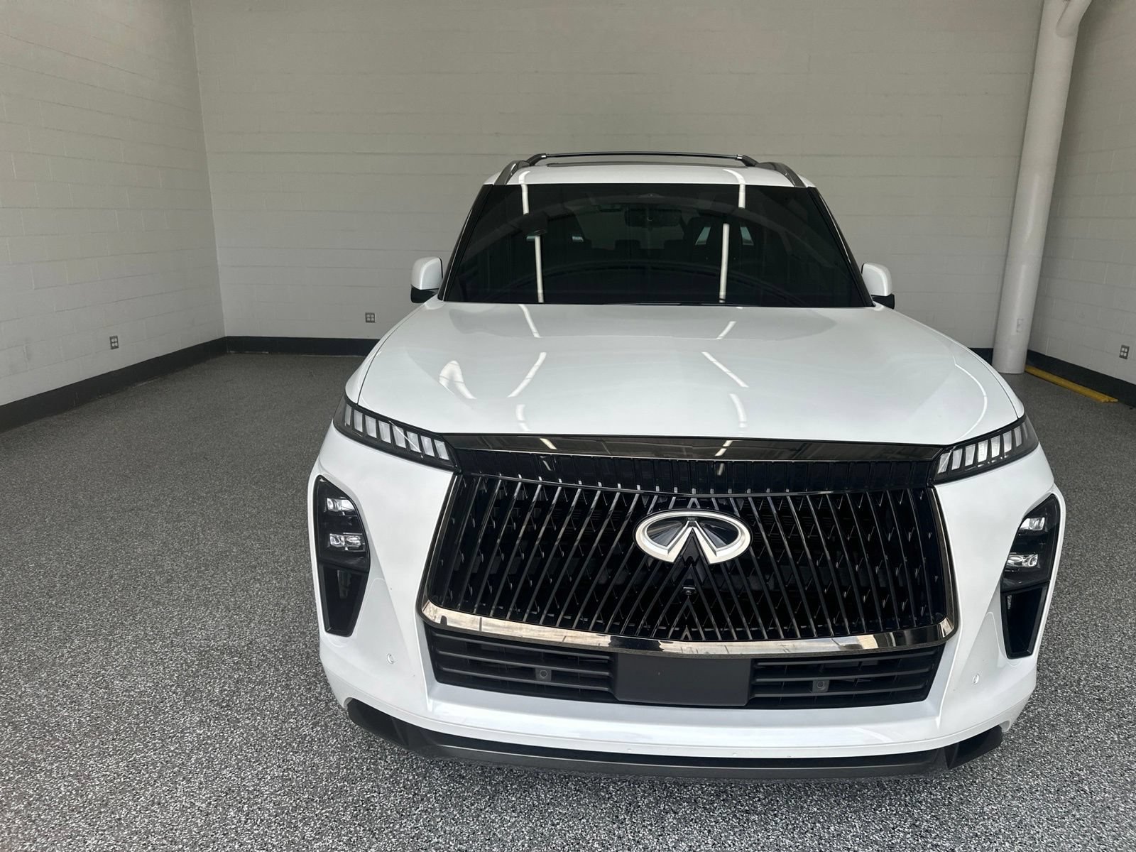 Used 2026 INFINITI QX80 Autograph w/ Premium Cargo Package AWD/4WD image 5