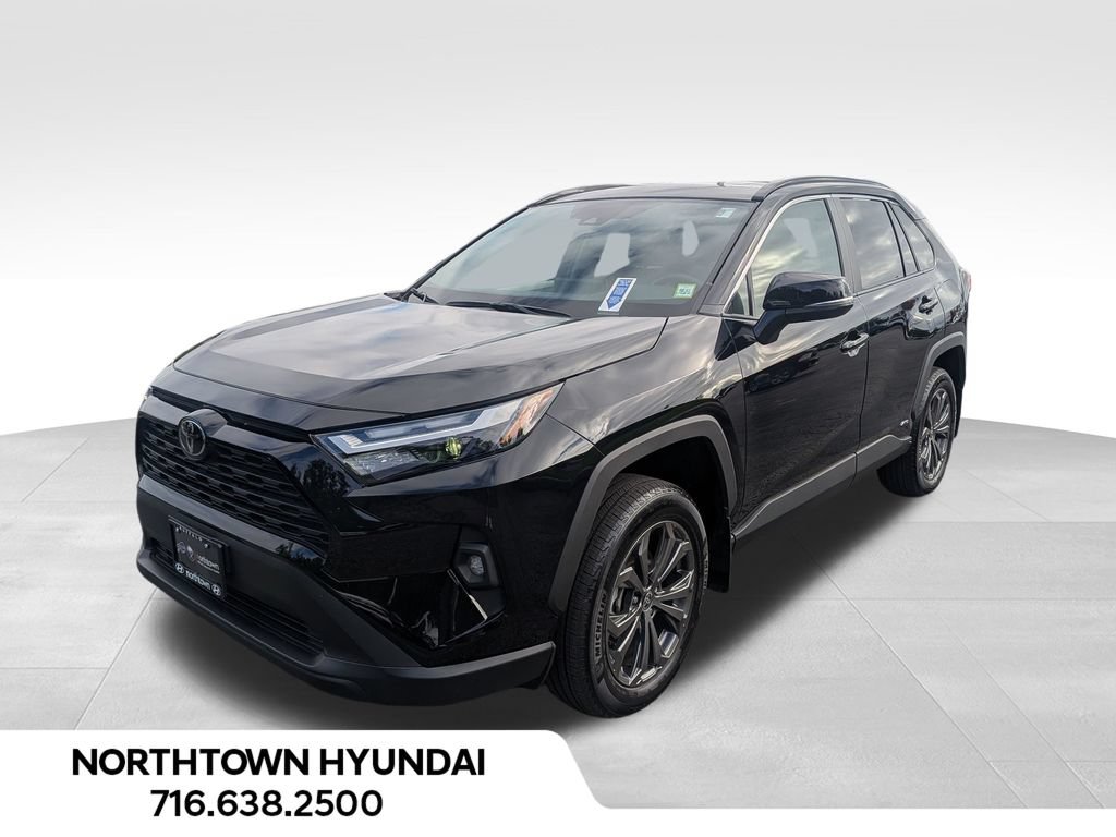 Used 2025 Toyota RAV4 XLE Premium w/ Weather Package AWD/4WD video 1