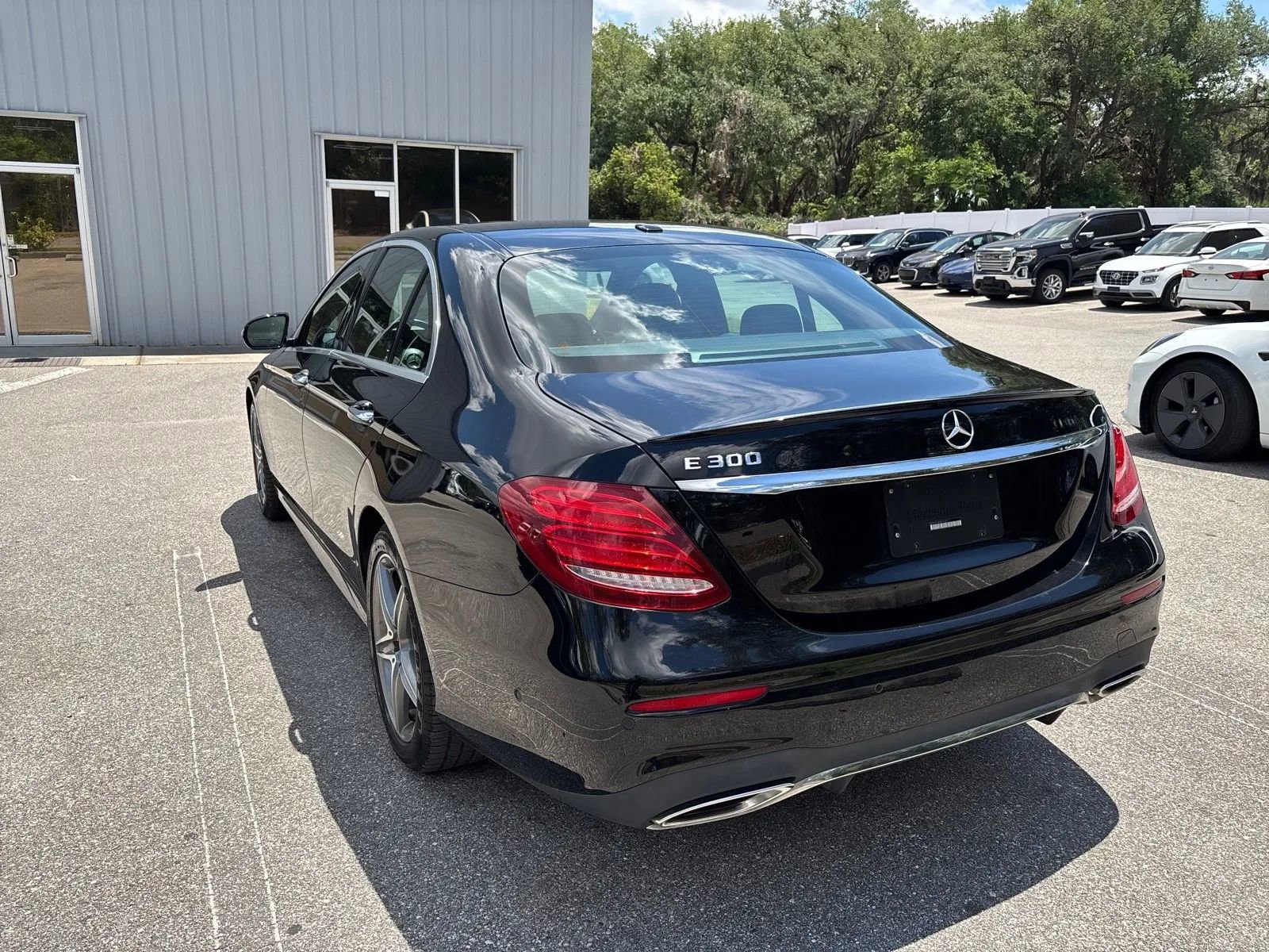 Used 2019 Mercedes-Benz E 300 w/ Premium 1 Package image 7