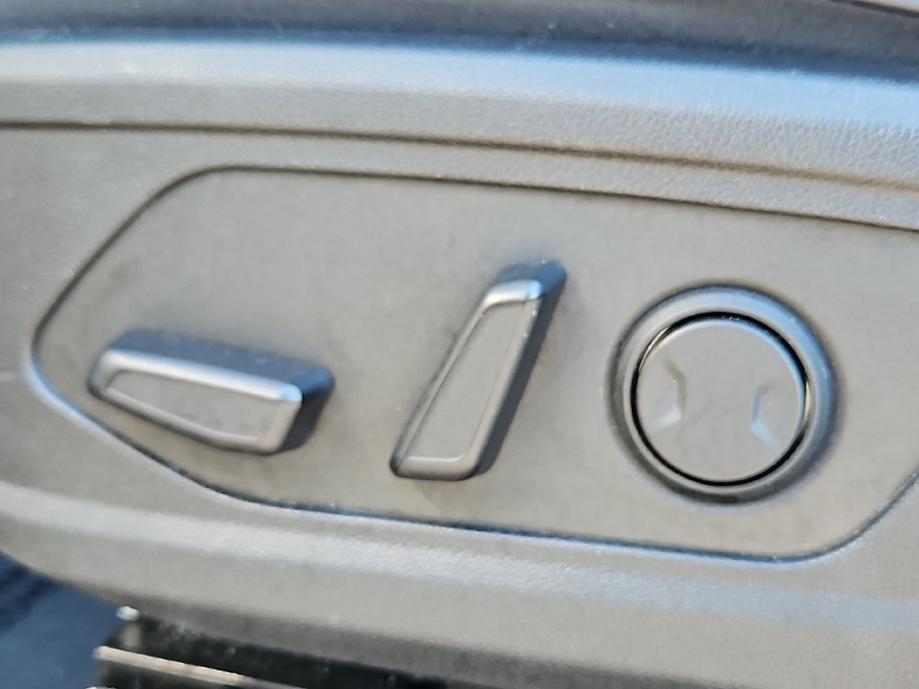 Certified 2024 Kia Sorento S FWD image 30