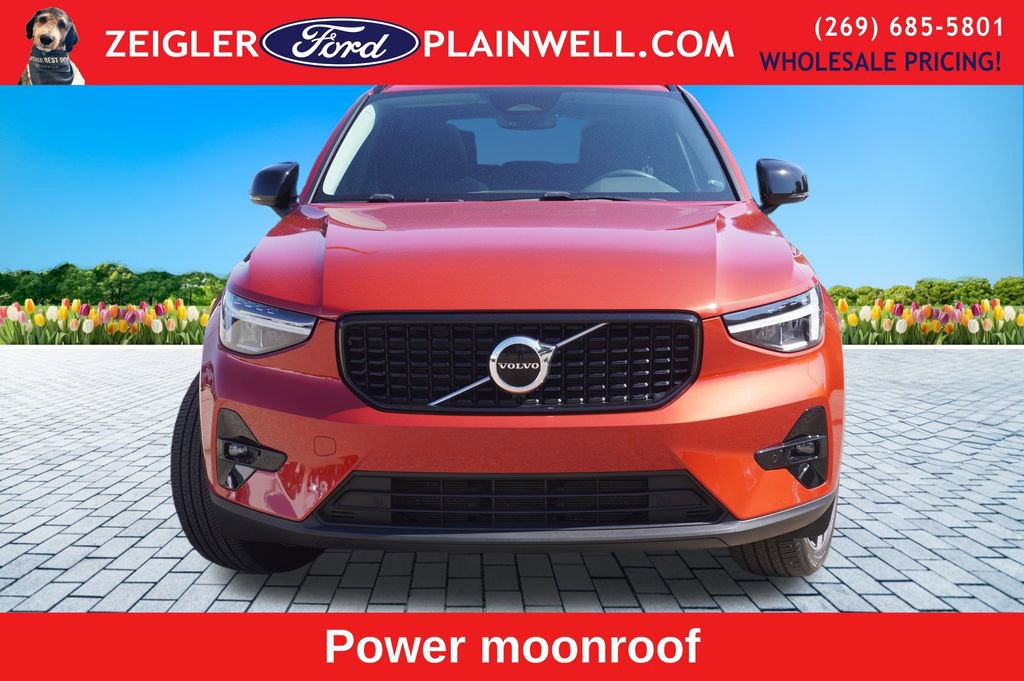 Used 2023 Volvo XC40 B5 Plus w/ Protection Package Premier image 8