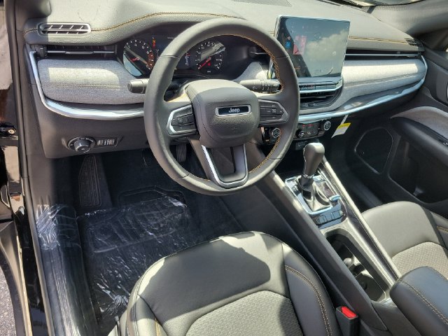 New 2026 Jeep Compass Latitude AWD/4WD image 12