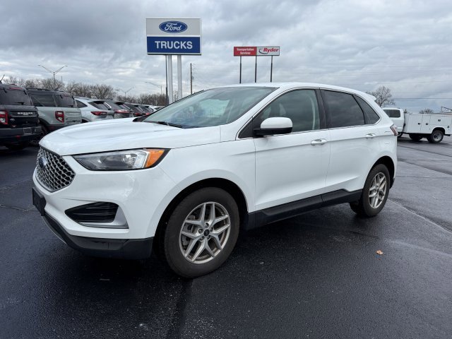 Used 2024 Ford Edge SEL image 3