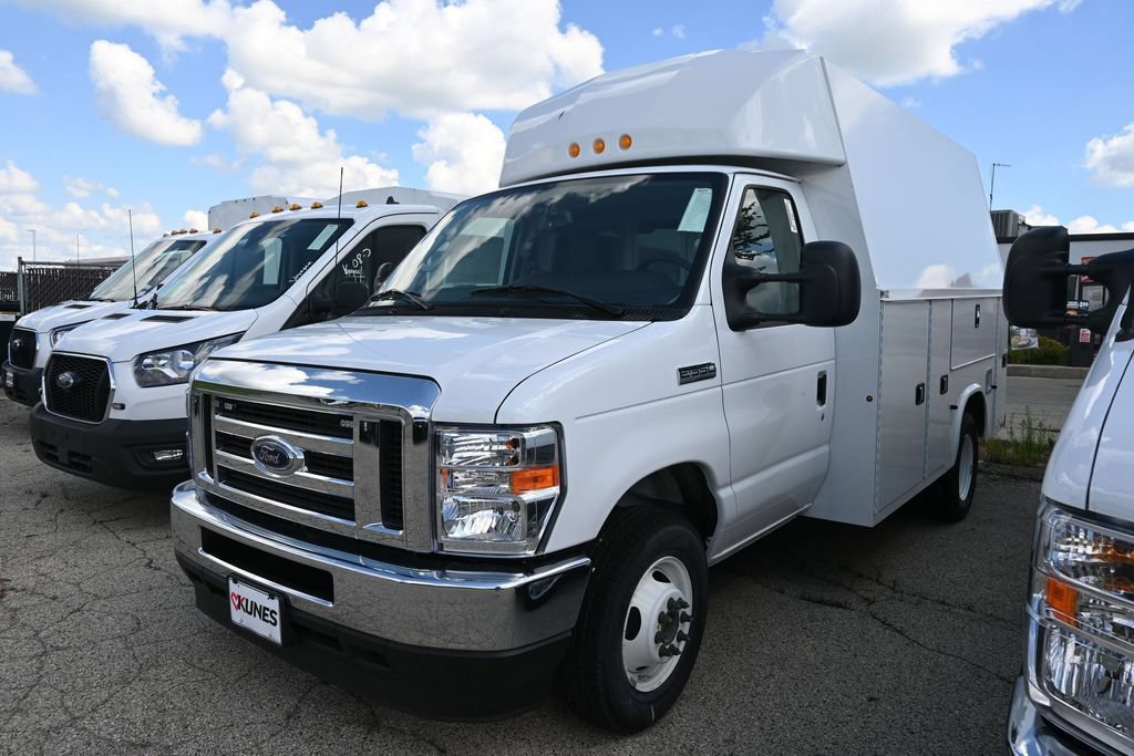 New 2025 Ford E-350 and Econoline 350 Super Duty w/ Power Equipment Group RWD image 7