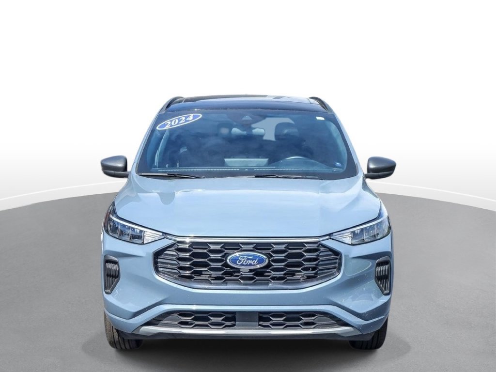 Used 2024 Ford Escape ST-Line w/ Tech Pack #1 AWD/4WD image 2