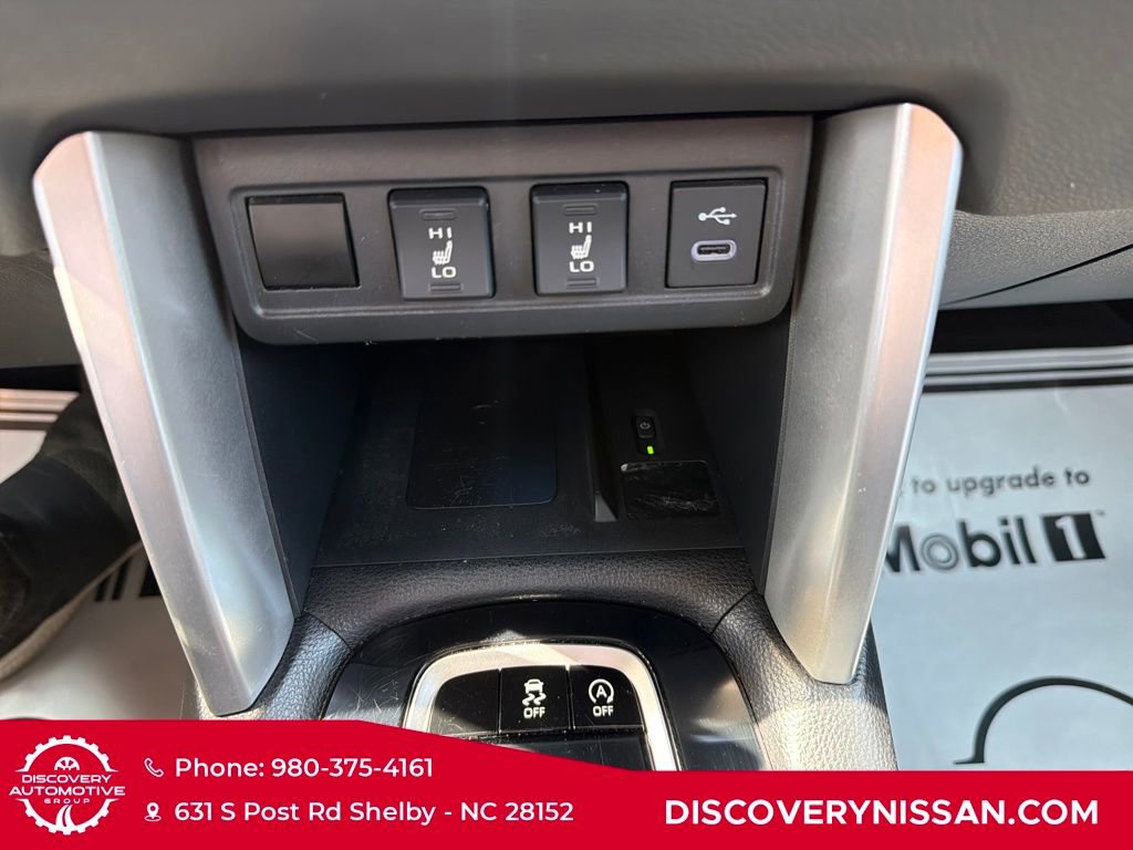 Used 2023 Toyota Corolla Cross XLE w/ Convenience Package image 19