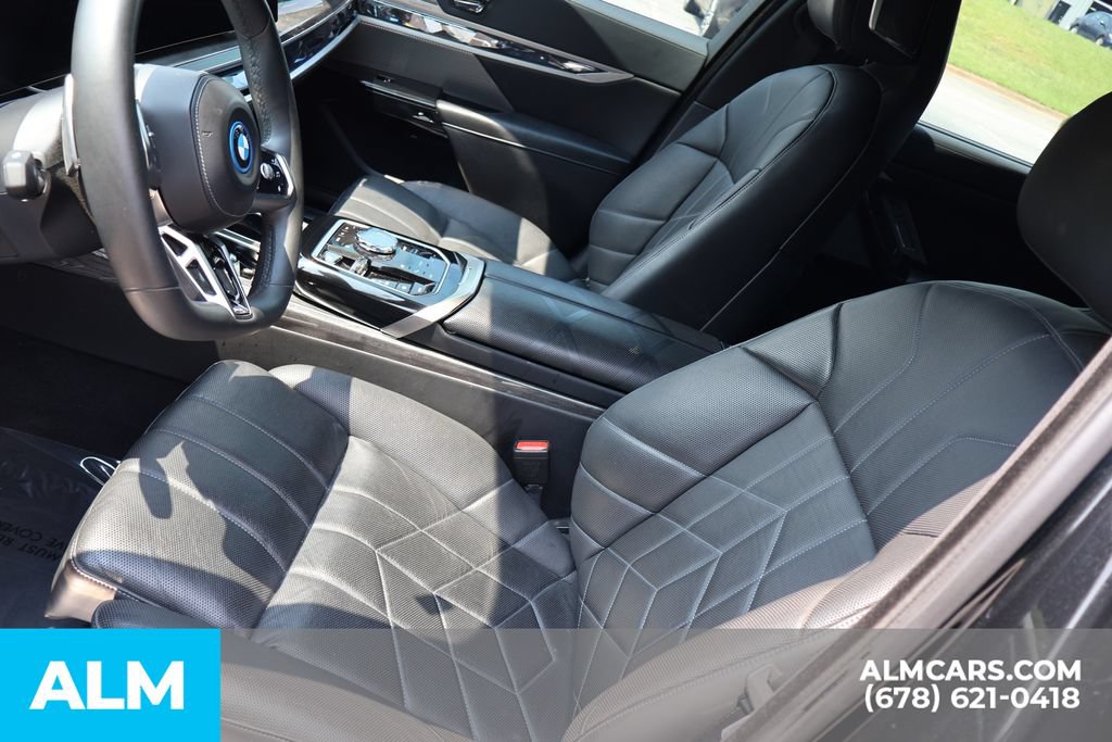 Used 2023 BMW i7 xDrive60 AWD/4WD image 10