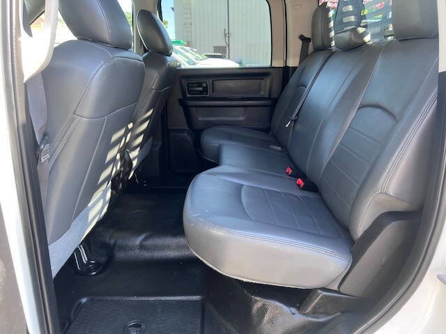 Used 2018 RAM 2500 Tradesman w/ Chrome Appearance Group AWD/4WD image 18