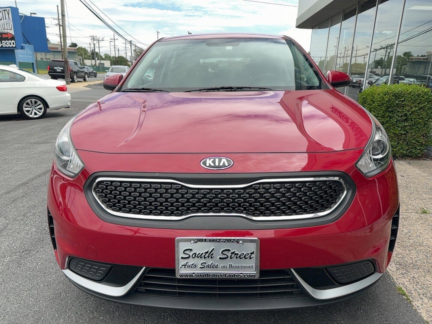 Used 2017 Kia Niro FE FWD image 26