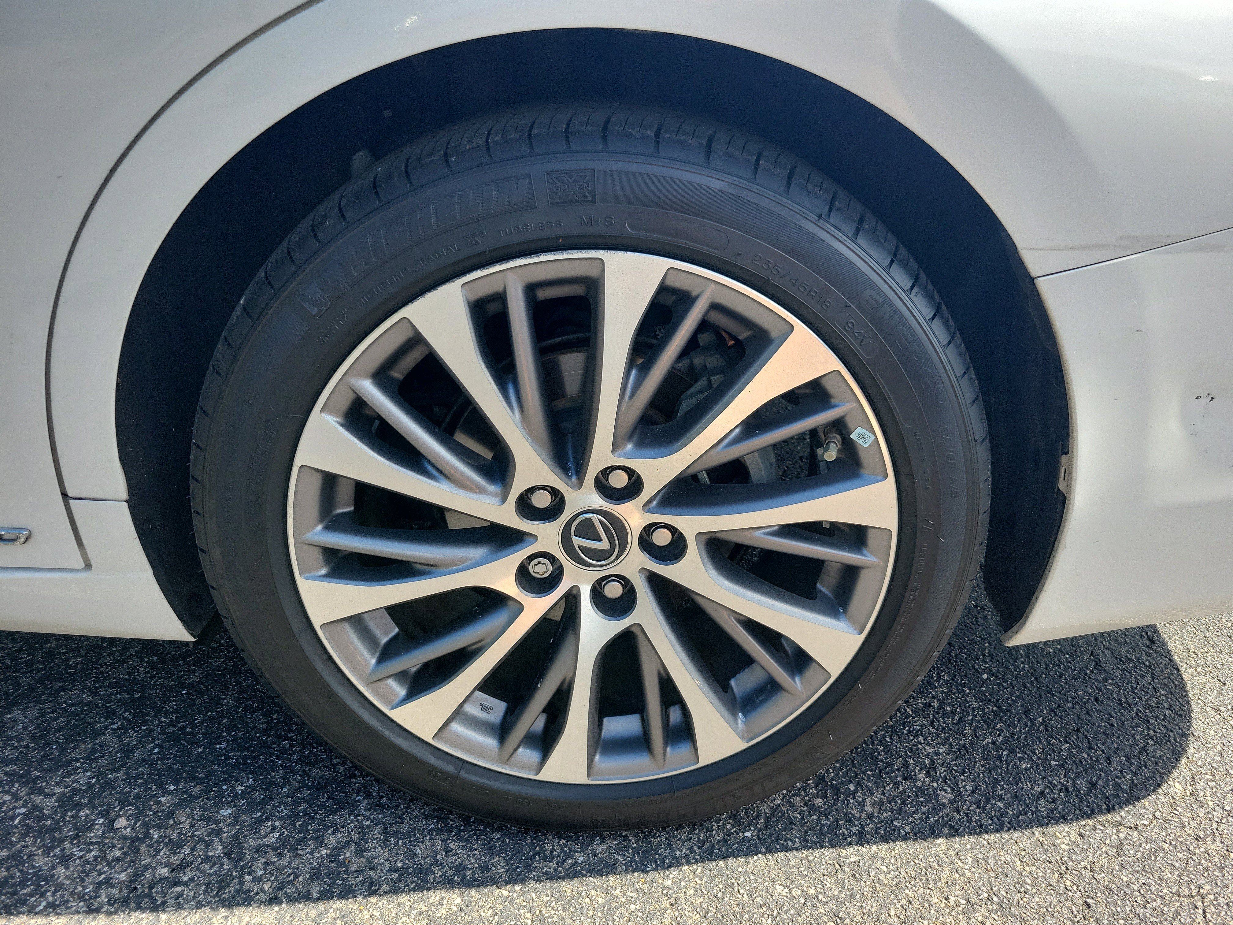 Used 2021 Lexus ES 300h w/ Premium Package image 28