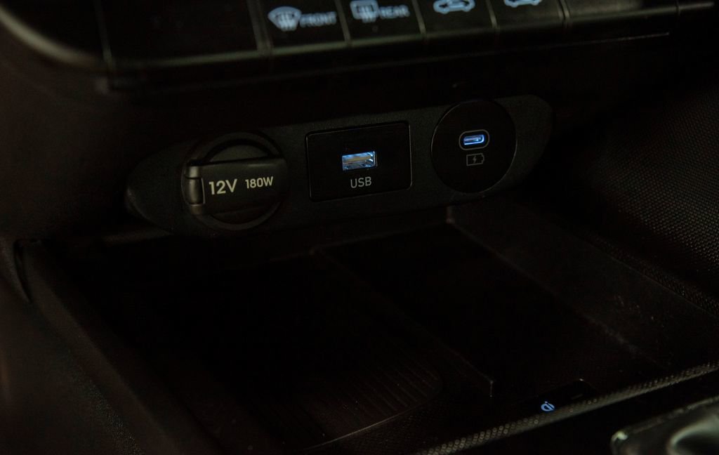 Used 2025 Hyundai Elantra SEL image 27