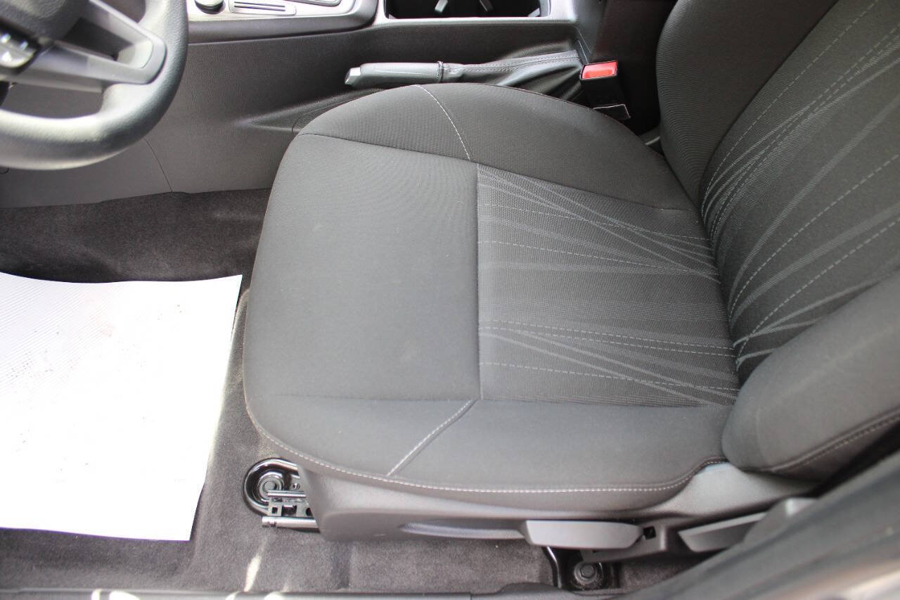 Used 2018 Ford Focus SE FWD image 8