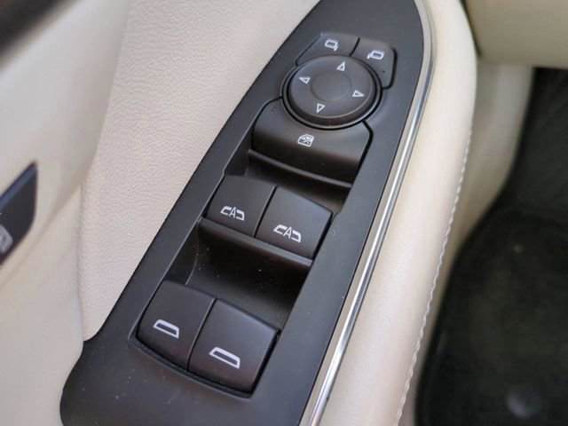 Used 2021 Buick Envision Avenir w/ Technology Package II image 19